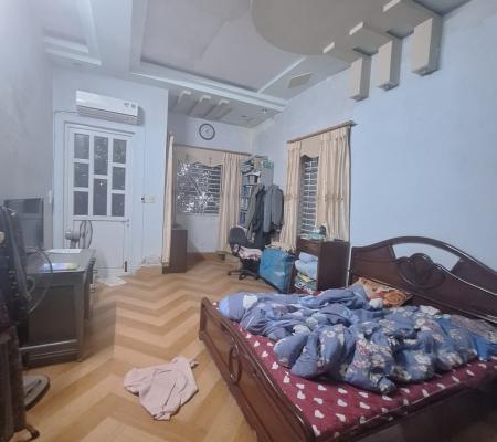 Nhà 4 tầng 86m2 phố Tô Vũ ngay gần 193 Văn Cao